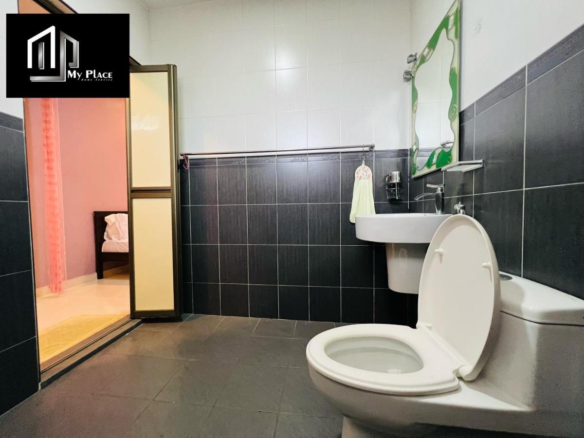 2 Storey 5Br 16Pax Semabok Taman Cheng Ho, 3 By Myplace Malacca Exteriör bild