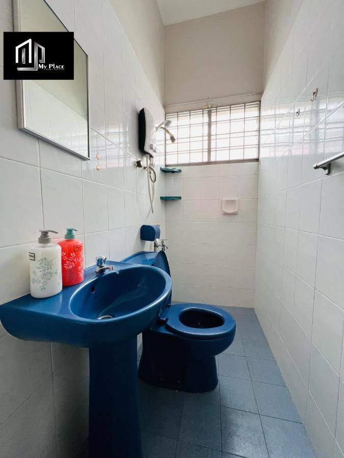 2 Storey 5Br 16Pax Semabok Taman Cheng Ho, 3 By Myplace Malacca Exteriör bild